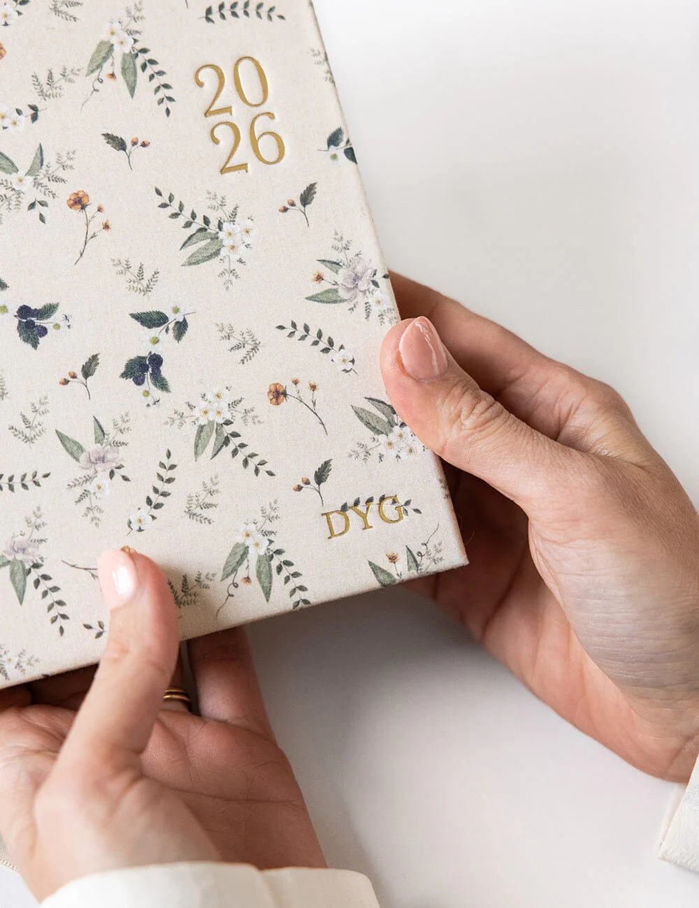 2026 Desktop Linen Bound Planner - Button Fern - Image 12