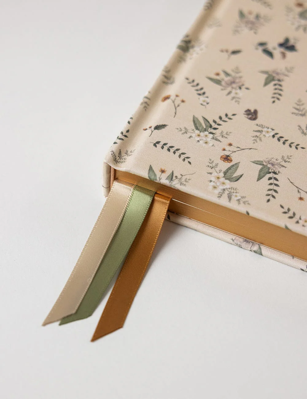 2026 Desktop Linen Bound Planner - Button Fern - Image 14