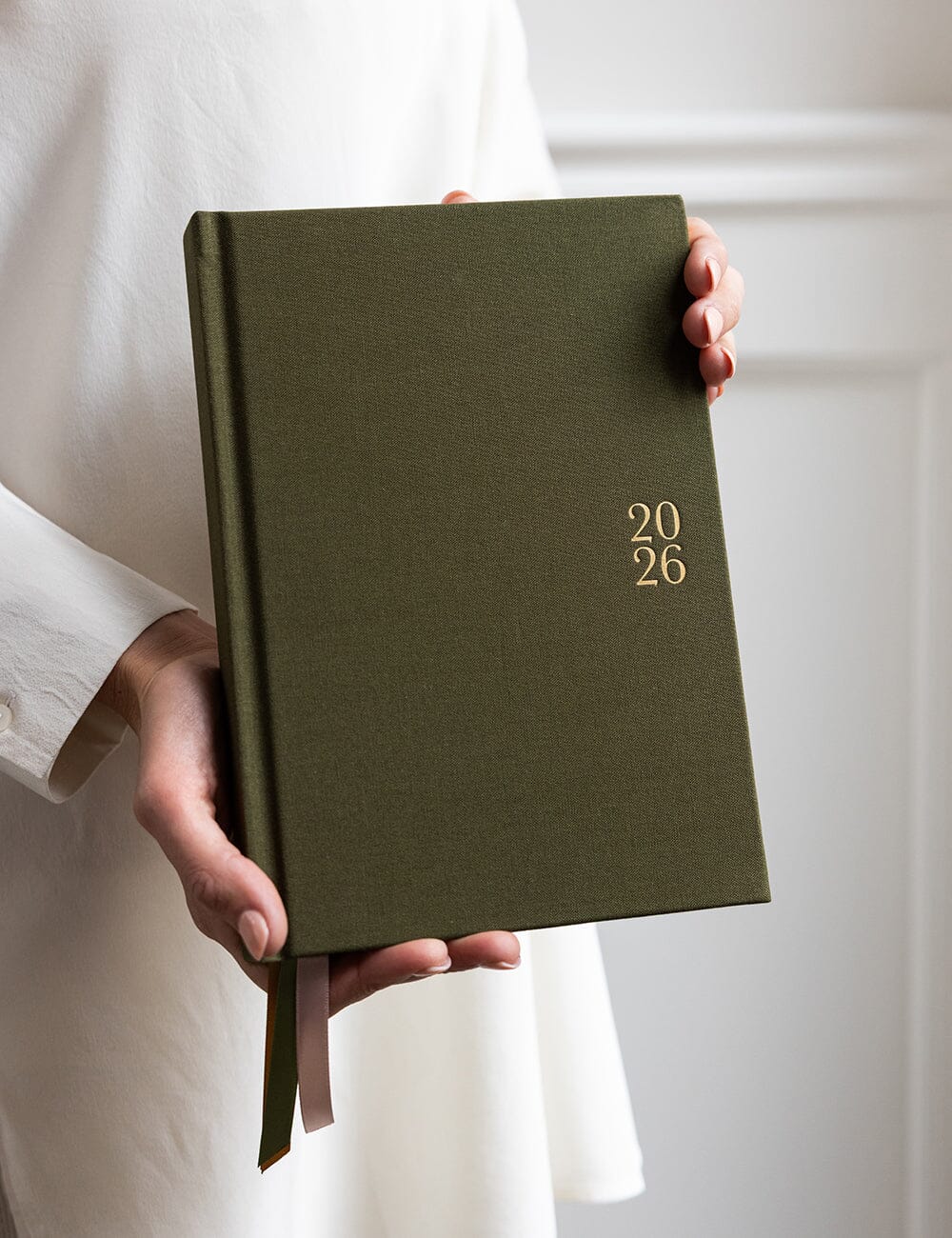 2026 Desktop Linen Bound Planner - Hunter Green - Image 3