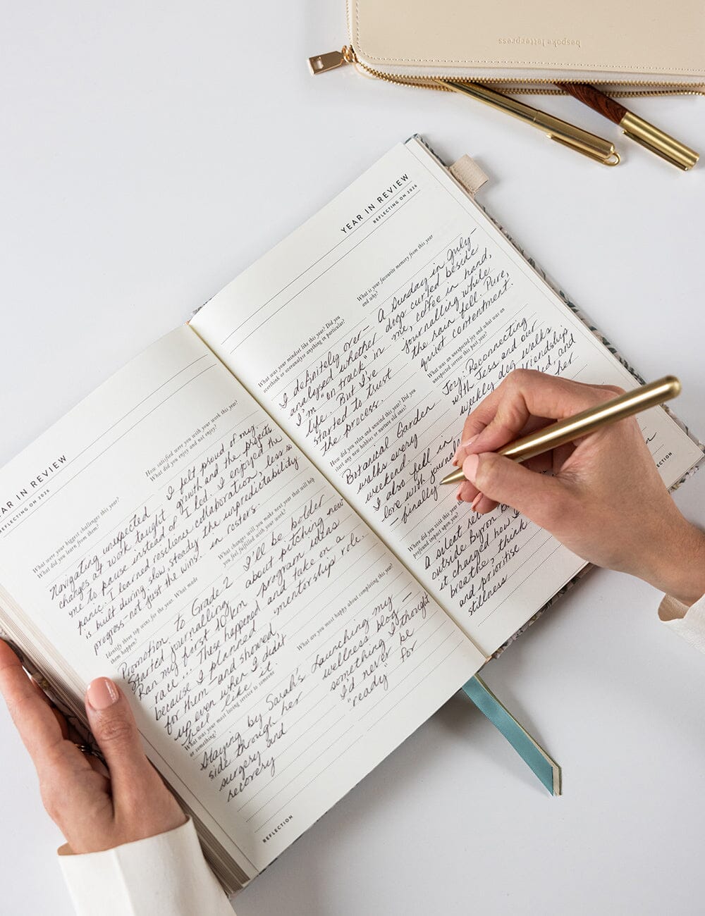 2026 Desktop Linen Bound Planner - Ivory Garden - Image 4