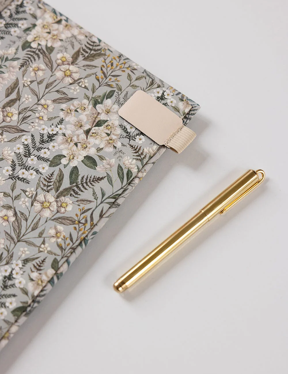 2026 Desktop Linen Bound Planner - Ivory Garden - Image 9