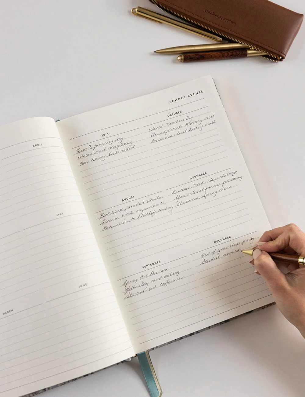 2026 Teachers A4 Planner - Ivory Garden - Image 8