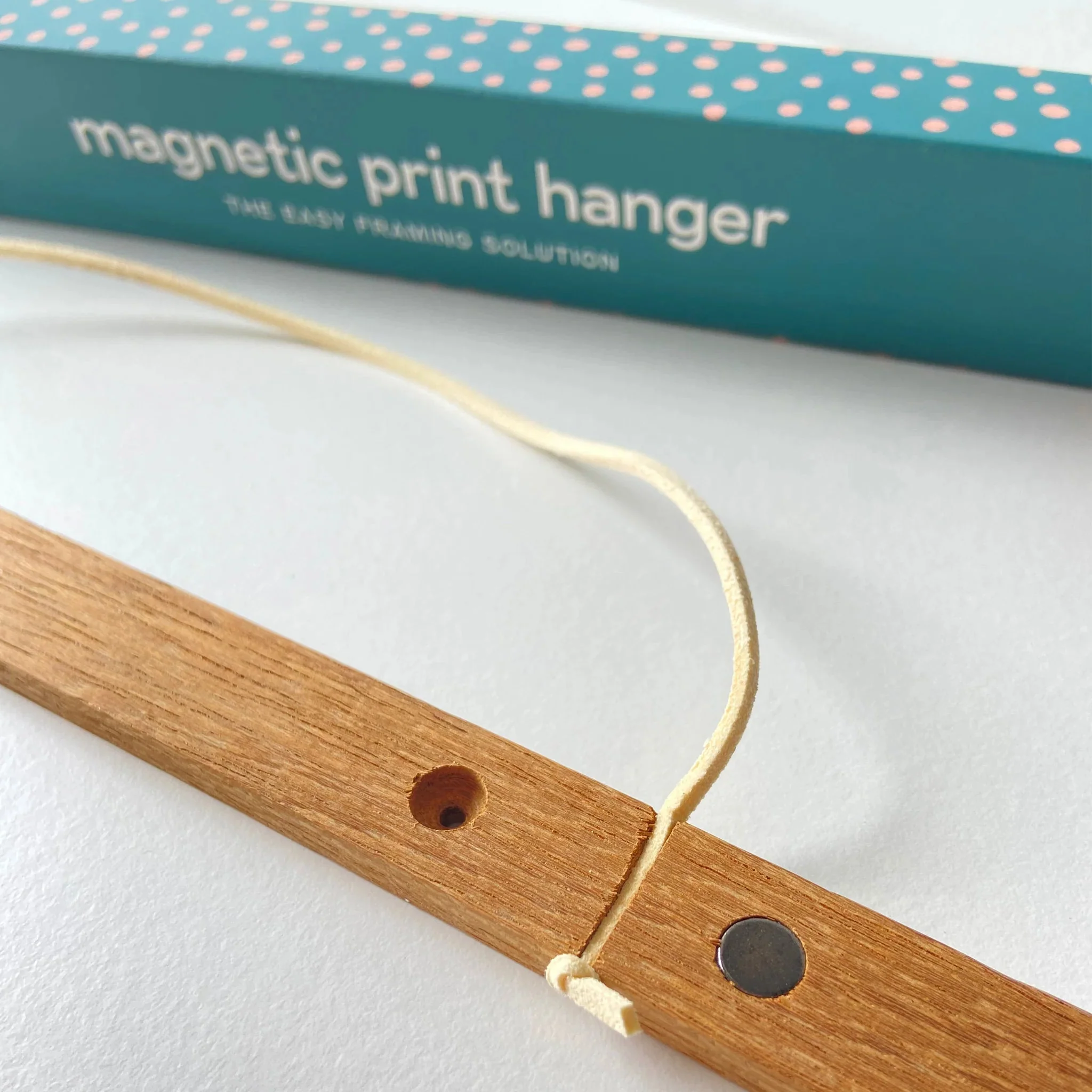 70cm Magnetic Print Hanger - Image 8
