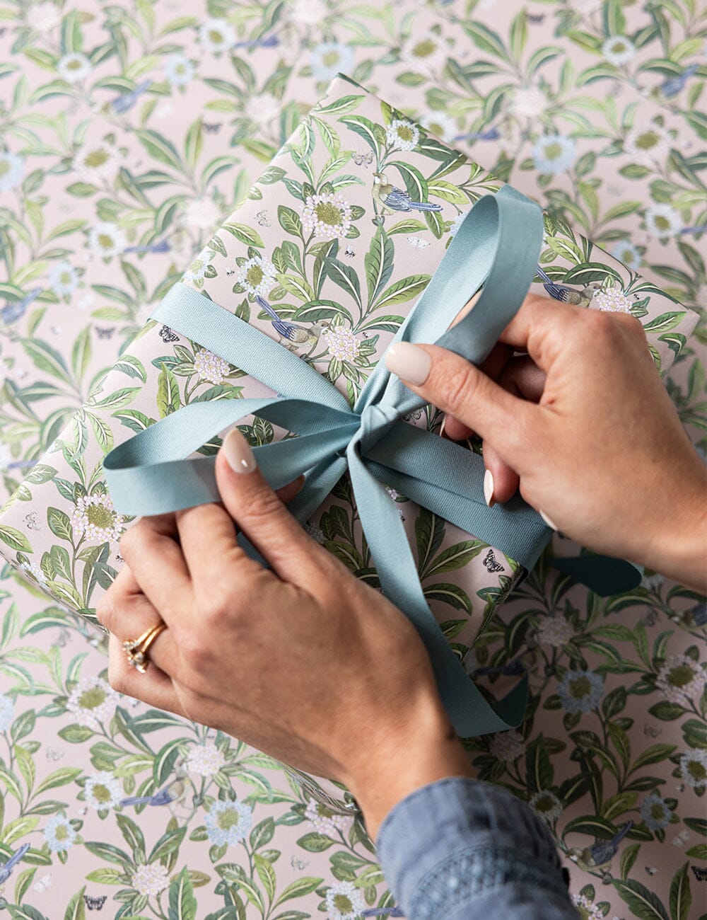 Camellia Tree / Summer Garden Gift Wrap 100pk - Image 7