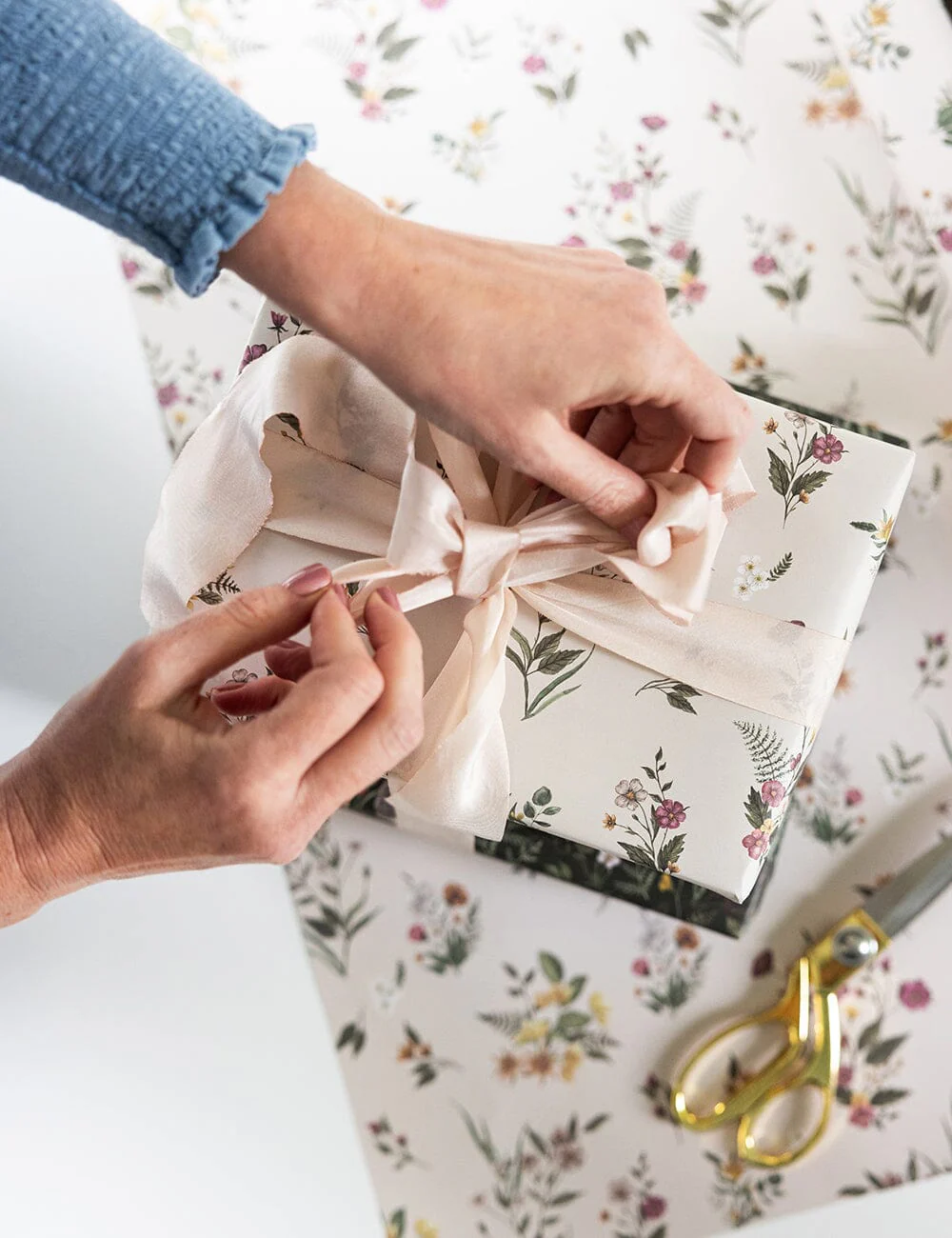 Dainty Blooms / Forest Friends 6pk Gift Wrap Sheets - Image 9