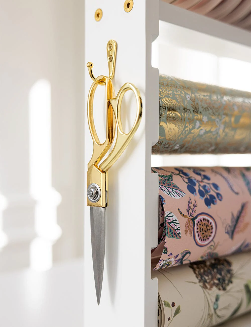 Luxury Gift Wrap Station - Image 17