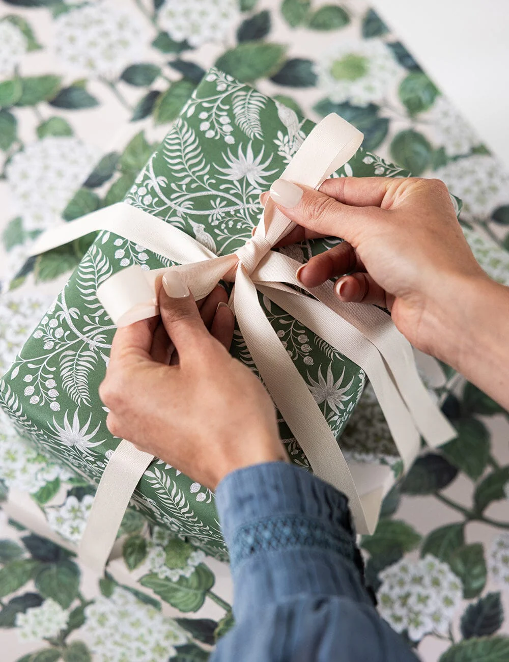 Hydrangea / Jardin Tropical Gift Wrap 100pk - Image 9