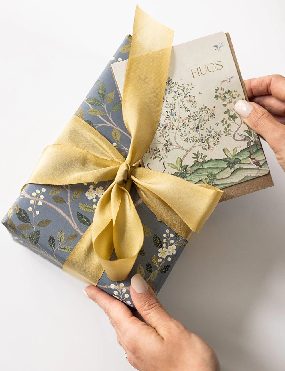 Victoria / White Blossom Gift Wrap 100pk - Image 10