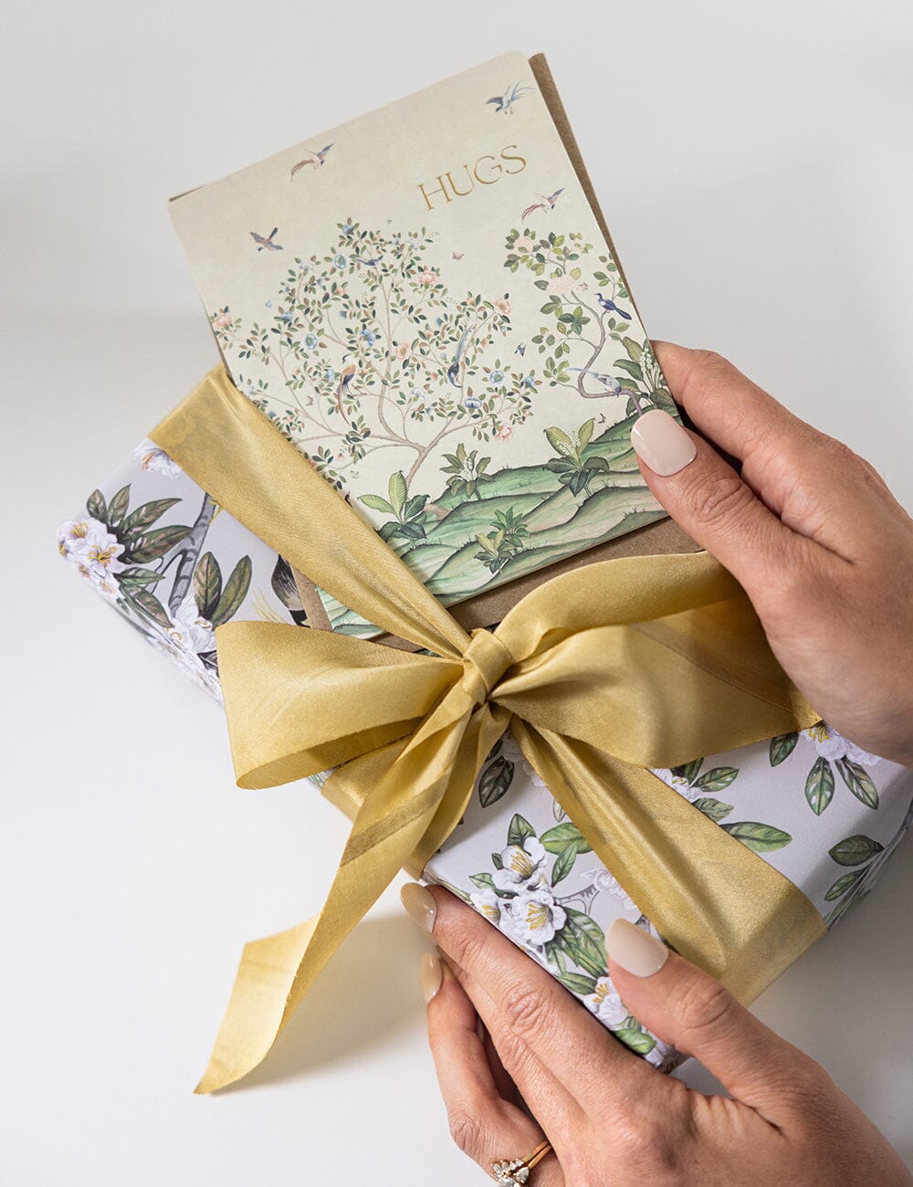 Victoria / White Blossom Gift Wrap 100pk - Image 14