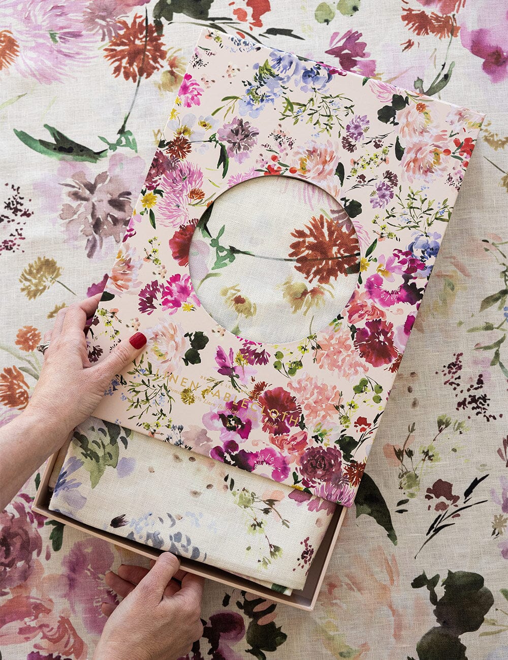 Wildflowers Linen Tablecloth - Image 3