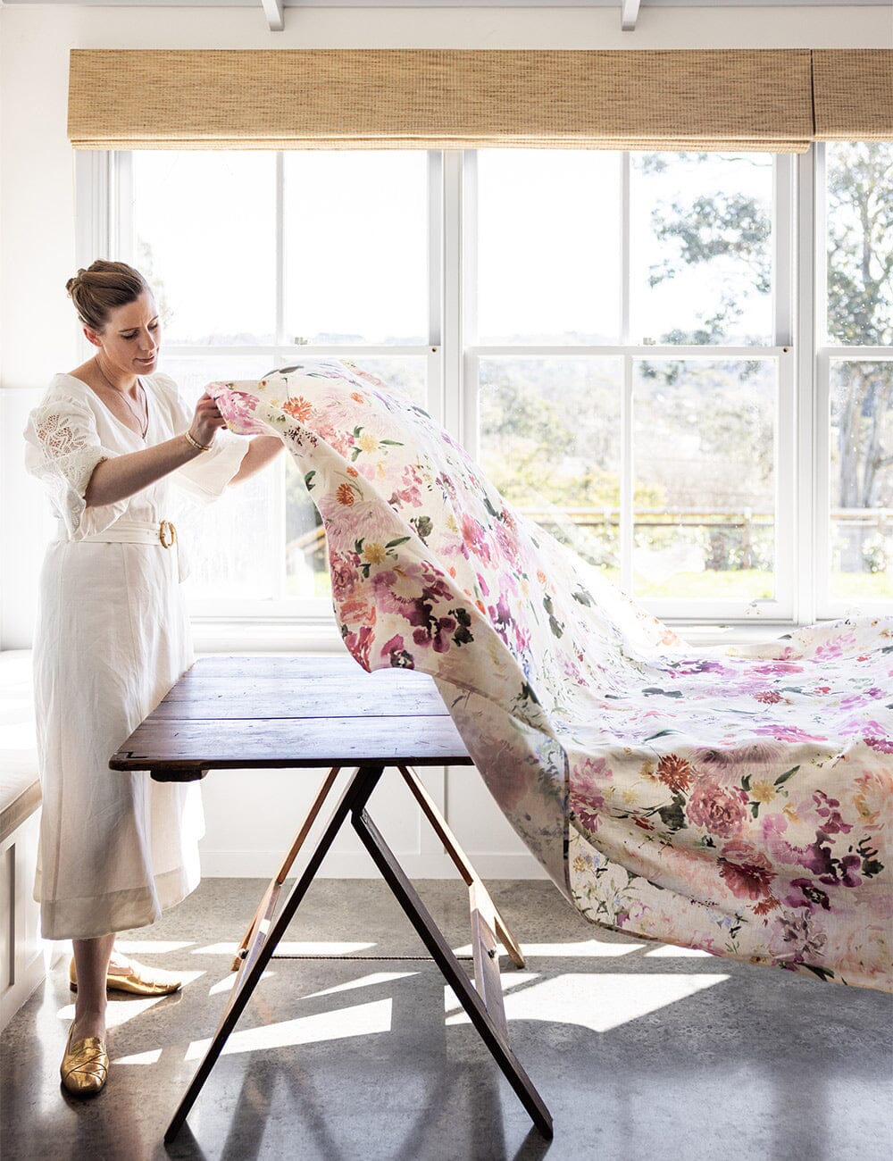 Wildflowers Linen Tablecloth - Image 4