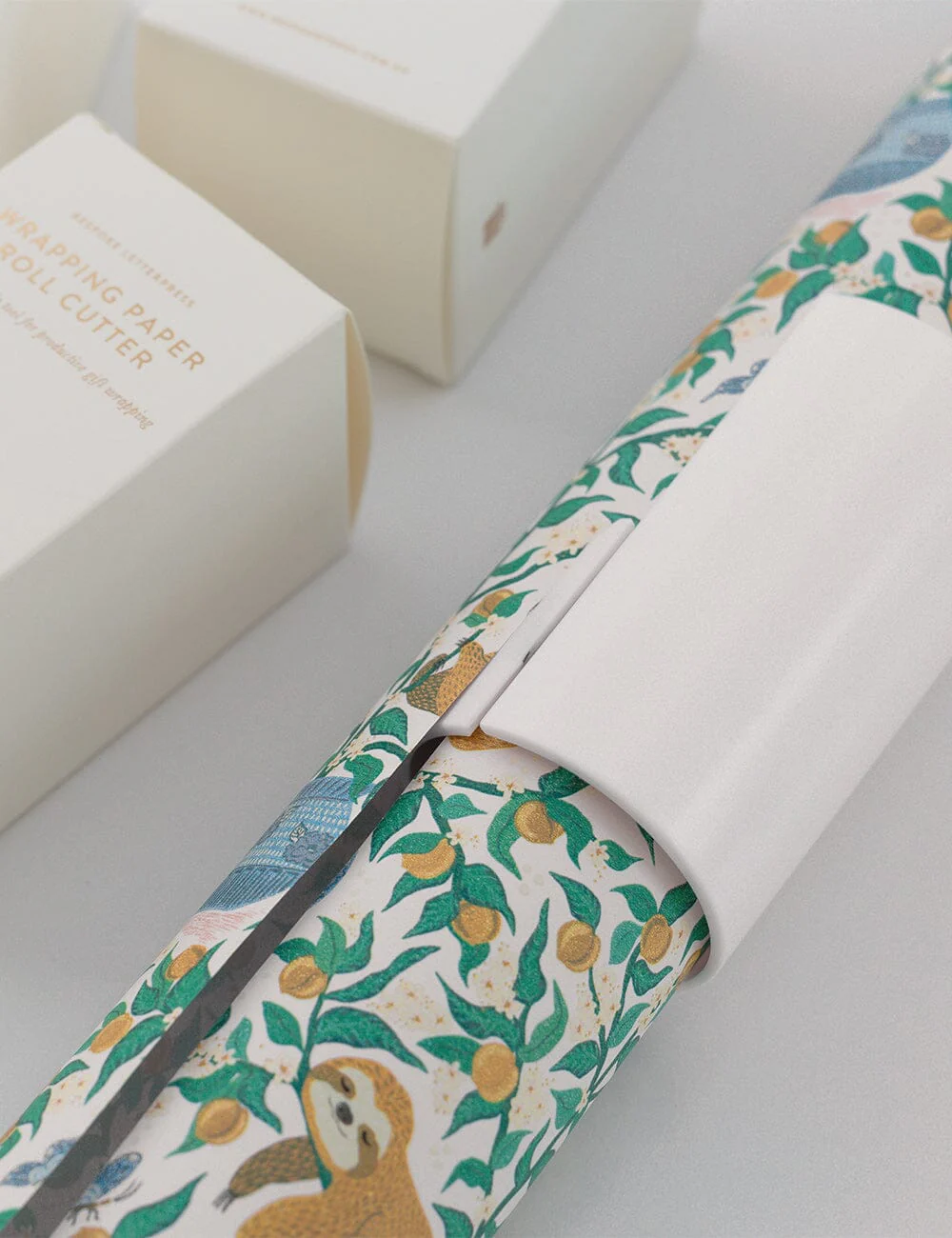 Wrapping Paper Roll Cutter - Image 4